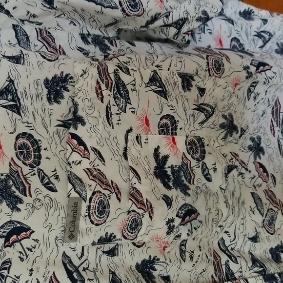 Shirt - Picture 4 of 4